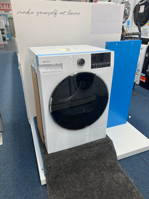 Smeg DNP83SEUK - White 8KG Heat Pump Condenser Dryer - A+++ energy - Unboxed